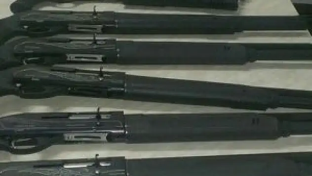 Cephanelik gibi otomobil