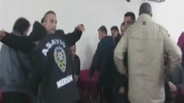 Siyasi partiye kumar operasyonu