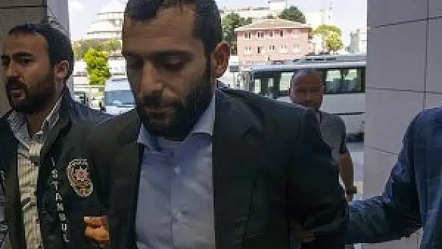 Onur Özbizerdik hakkında yakalama kararı