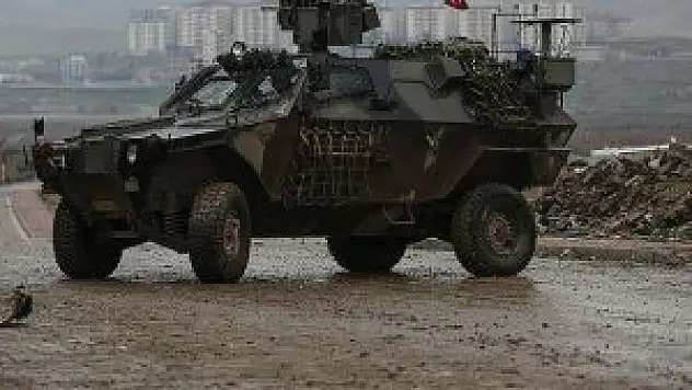 Sur'da 1'i ağır 5 güvenlik görevlisi yaralandı