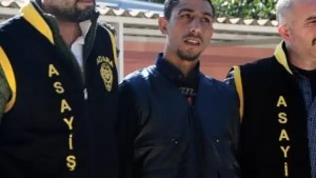 Dua kitabı satarken gasp yaptı tutuklandı