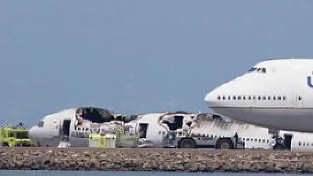 ABD'de yolcu uçağı düştü