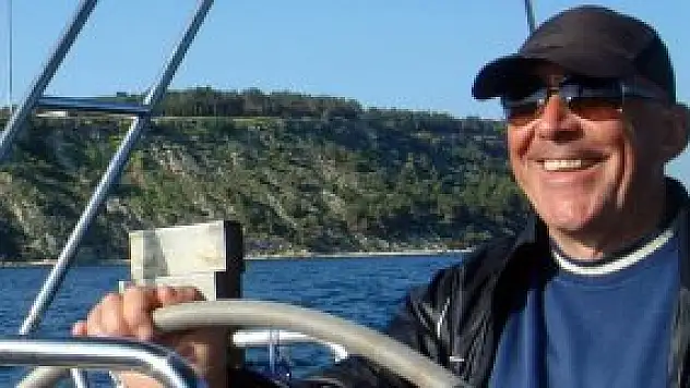 Emekli emniyet müdürü avlanmaya çıktığı gölde kayboldu