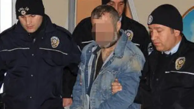 Üzerinde tabanca ve 50 mermiyle yakalandı