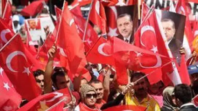 Almanya'da 'Demokrasiye Saygı Mitingi'