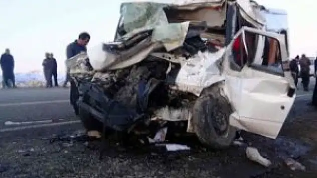 Diyarbakır'da feci kaza: 7 ölü, 16 yaralı