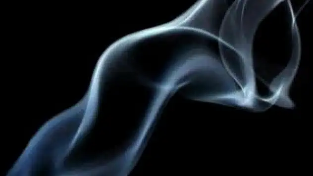 Sigara daha çok kadınları vuruyor