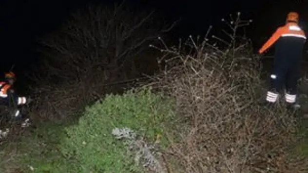 Otomobiliyle 250 metreden ölüme uçtu