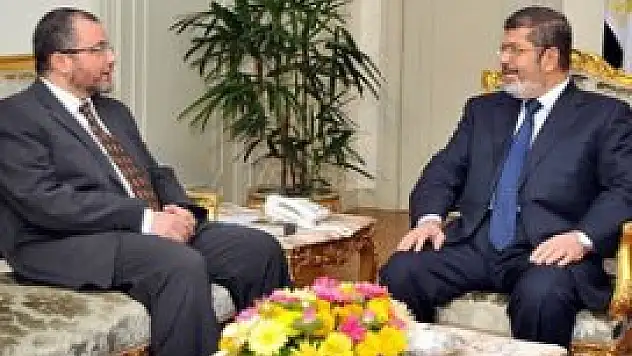 Mısır Başbakanı Kandil istifasını Mursi'ye sunacak