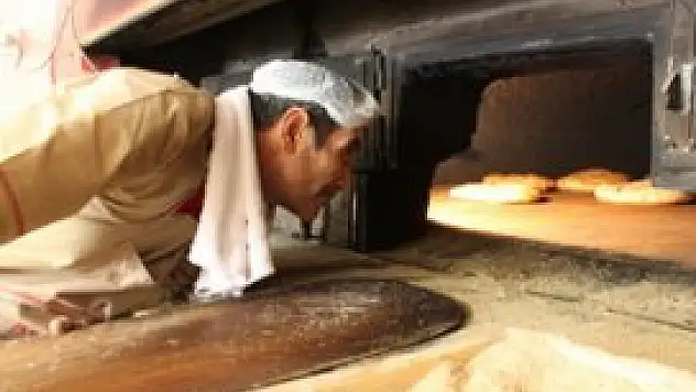 Fırıncılar sıcaklara meydan okuyor