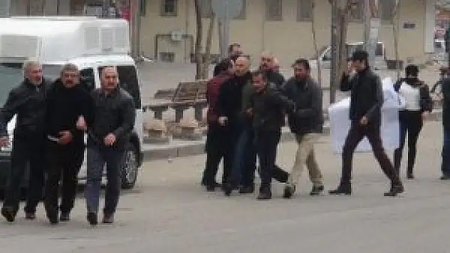 Batman'da 15 Şubat gerginliği: 10 gözaltı