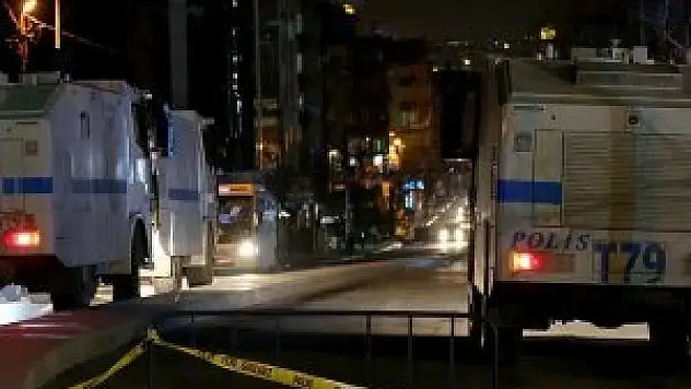 İstanbul ve İzmir'de izinsiz gösteri: 17 gözaltı