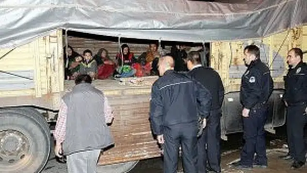 Yunan adalarına geçmeye çalışan 62 sığınmacı yakalandı