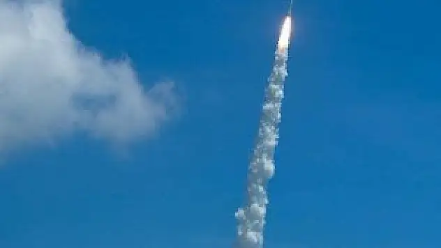 Japonya uzaya uydu gönderdi