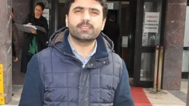 Ekmekten çıkan jilet için 1 milyonluk tazminat istedi