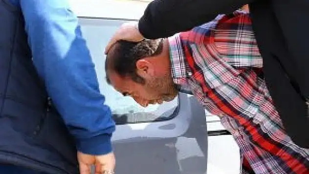 Gözaltındaki 14 zanlıdan 5'i Ankara Emniyet Müdürlüğüne götürüldü