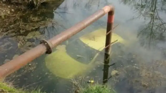 Derede bulunan otomobilden ceset çıktı