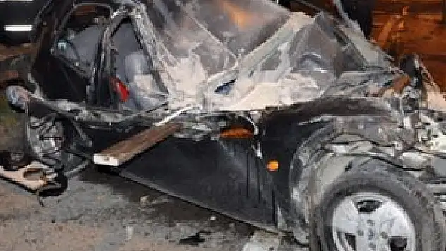 Kontrolden çıkan TIR dehşet saçtı!