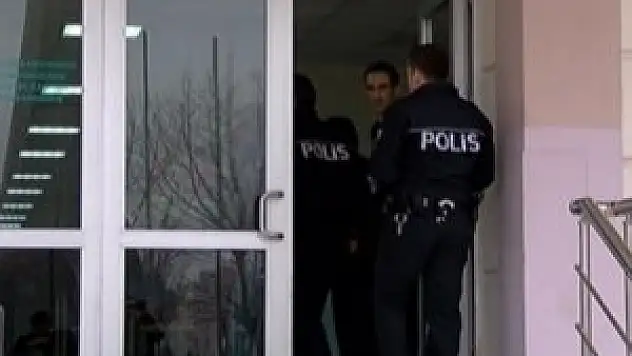 'Üzerimde bomba var' diye bağırınca ortalık karıştı