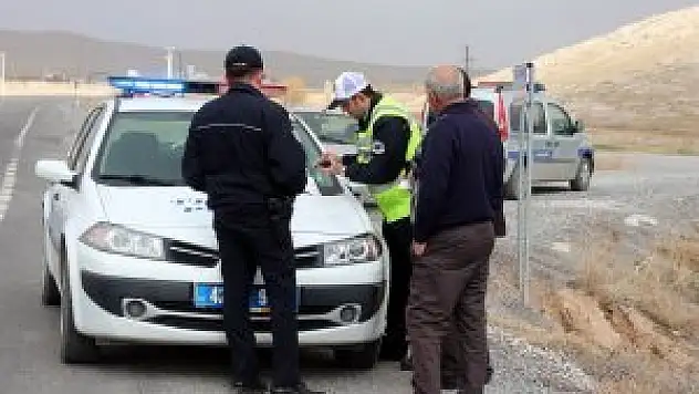 Yunak'ta asayiş uygulamaları sıklaştırıldı