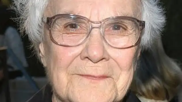Ünlü yazar Harper Lee hayatını kaybetti