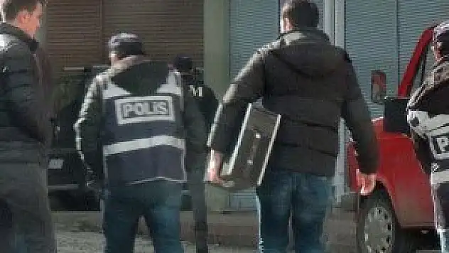 Giresun'da bir dershane ile özel okulda arama yapıldı