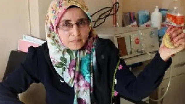 Sinirleri hasar gören elini ameliyatla tekrar kullanmaya başladı