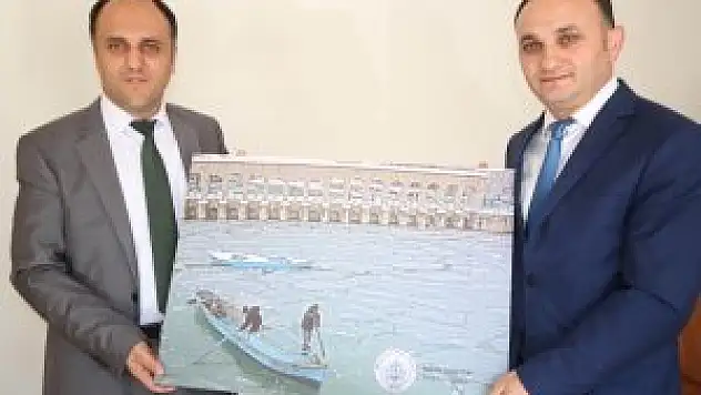 Beyşehir'in kamu kurum binalarını tablolar süsleyecek