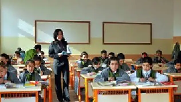 Öğretmenlik için ilk alan sınavı yarın yapılacak