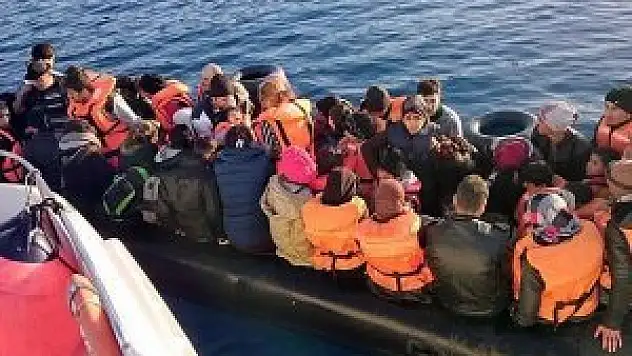 Meis Adası'na geçmeye çalışan 43 sığınmacı yakalandı