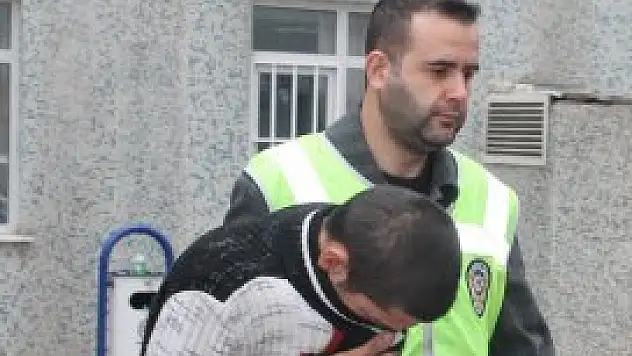 Camiden hırsızlık zanlısı yakalandı