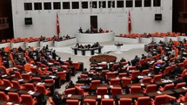 Meclis tatile girdi