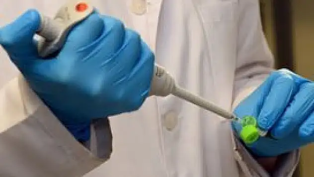 Türk bilim adamından AIDS ve kansere karşı ilaç