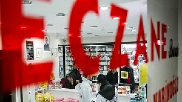 Nöbetçi eczaneler gece kepenk arkasından hizmet verecek