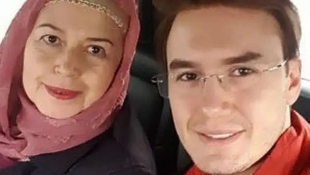 Mustafa Ceceli'nin annesi sosyal medyada olay oldu