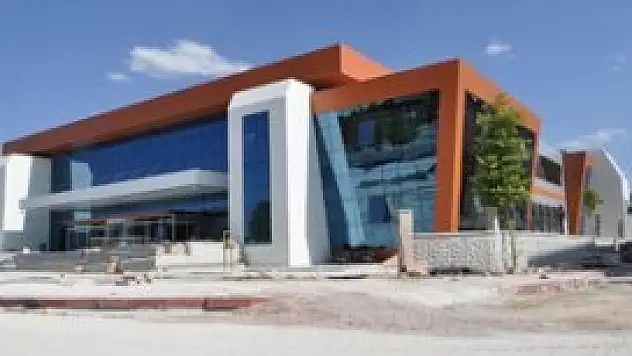 Kongre ve Gençlik Merkezi tamamlanıyor