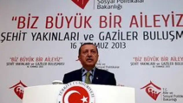 Erdoğan gazi ve şehit yakınlarıyla iftarda buluştu