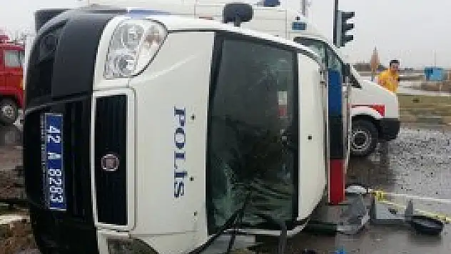 Konya'da trafik kazası: 3'ü polis, 5 yaralı