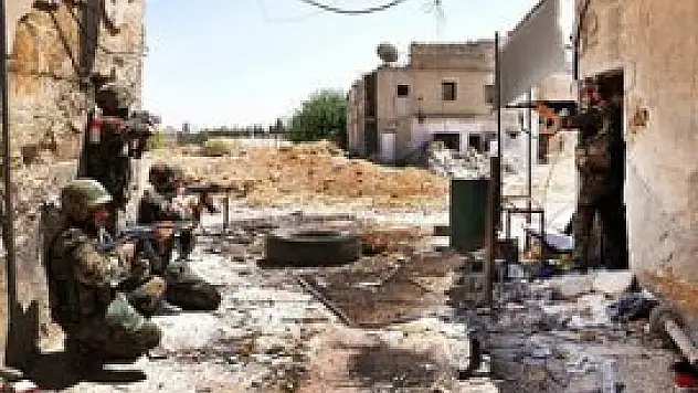 Suriye'de çatışmalarda 29 kişi öldü