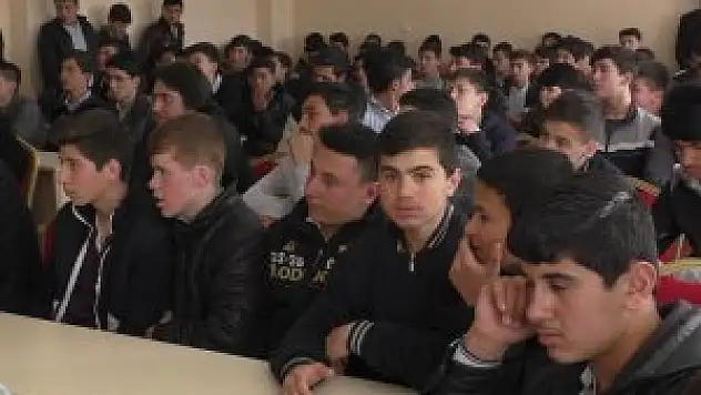 Beyşehir'de madde bağımlılığı konferansı
