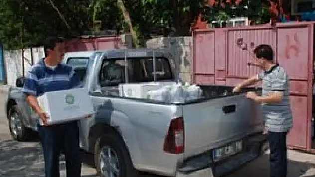 Meram'dan 5 bin aileye gıda paketi