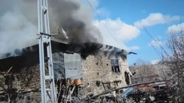 Beyşehir'de ev yangını