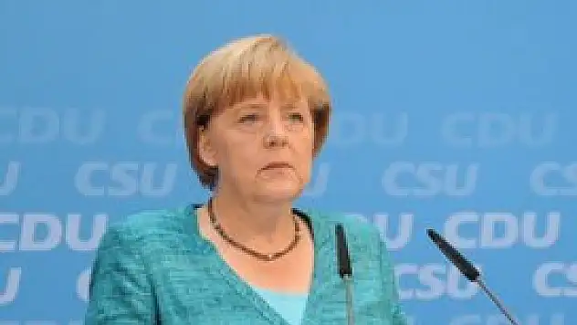 Mursi serbest bırakılsın