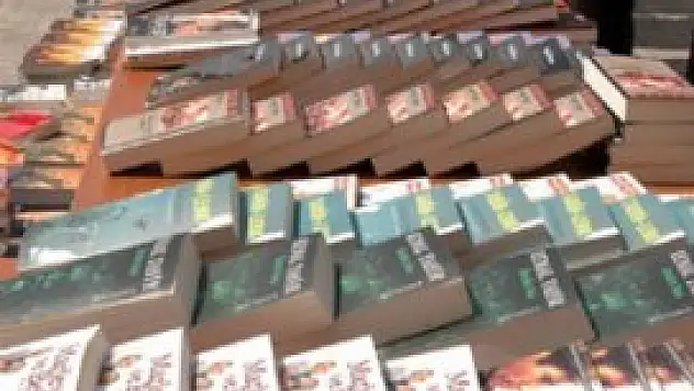 Türkiye'nin korkunç korsan kitap raporu!