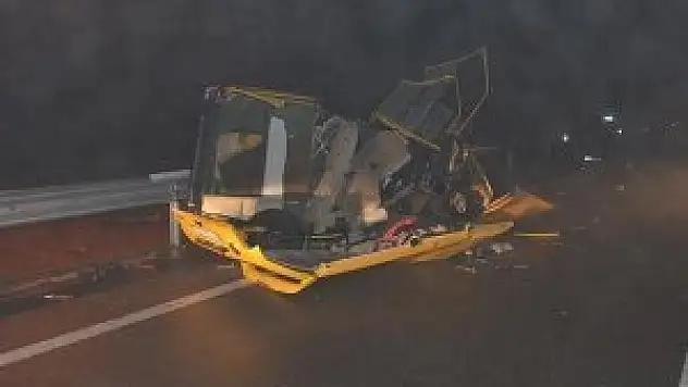 Seydişehir'de trafik kazası: 2 ölü 1 yaralı