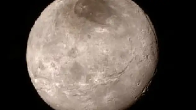 Plüton'un farklı yüzeyleri keşfedildi