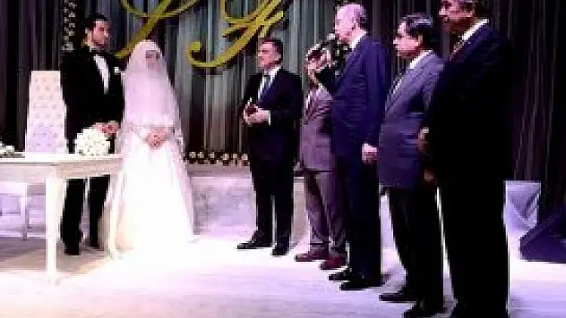 Devletin zirvesi nikahta buluştu