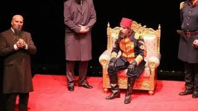 'Gök Sultan Abdülhamid Han' oyununun galası yapıldı