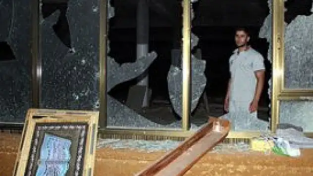 Kerkük'te camilere bombalı saldırı: 12 ölü