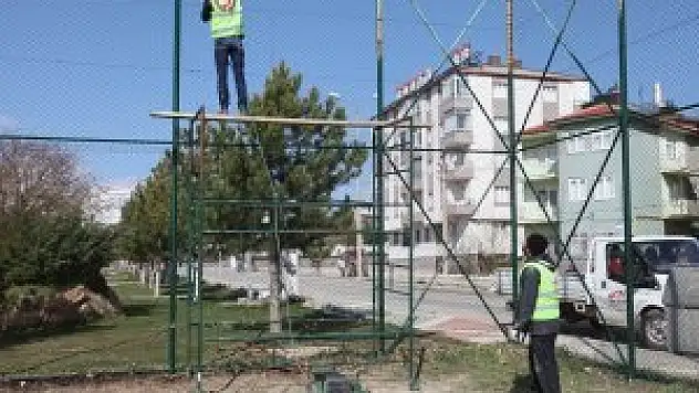 Seydişehir'de spor sahaları tadilattan geçiriliyor